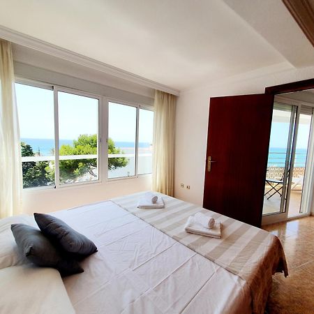 Luna Beach Seafront Марбелья Екстер'єр фото